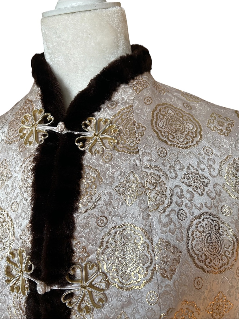 Gorgeous Asian Brocade Jacket Faux Fur Trim Mandarin Collar Size Small - Picture 5 of 14
